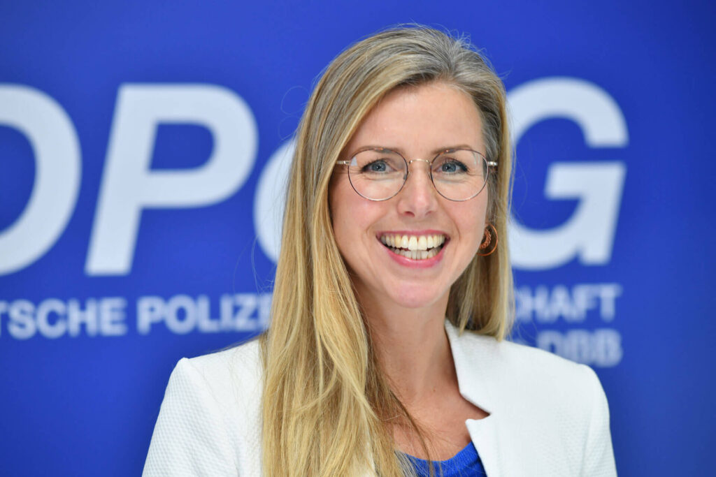 Tanja Herzig hat Spaß an der Arbeit mit der Polizei