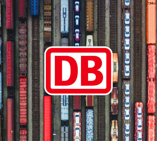 Güterzüge mit DB Logo